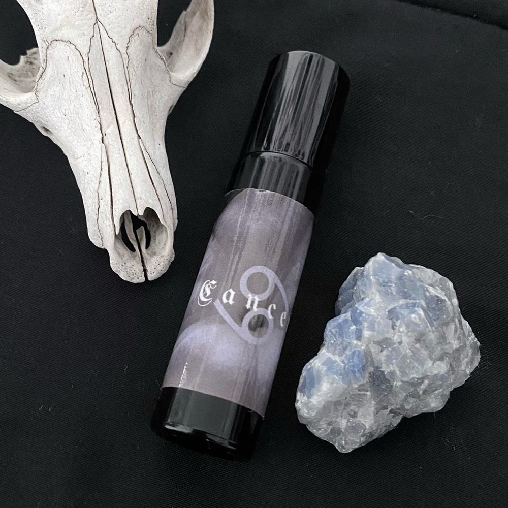 BLACK EARTH BOTANICA PERFUME - CANCER ♋︎